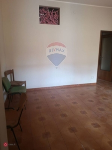 Appartamento in Affitto in Via Calvario a Camporotondo Etneo