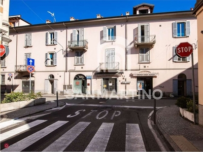 Appartamento in Affitto in Via Carlo Robbioni 16 a Varese