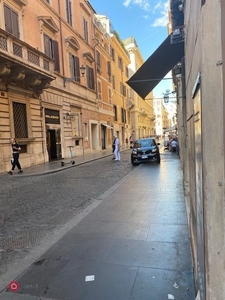 Appartamento in Affitto in Via della Fontanella di Borghese 61 a Roma