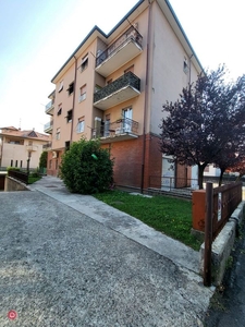 Appartamento in Affitto in Via Francesco Petrarca a Bernareggio