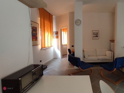 Appartamento in Affitto in Via Giosuè Carducci 10 a Novara