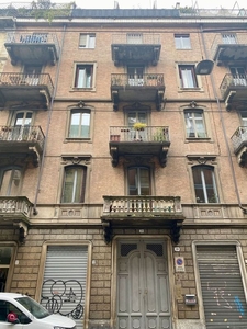 Appartamento in Affitto in Via Giovanni Francesco Napione 39 a Torino