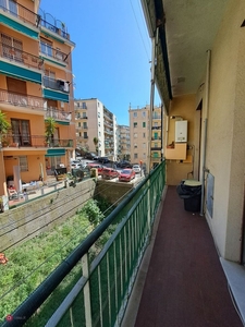 Appartamento in Affitto in Via Giulio Tanini a Genova
