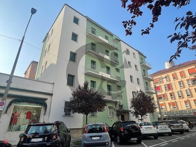 Appartamento in Affitto in Via Pasubio a Brescia
