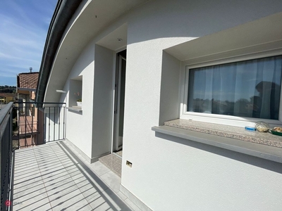 Appartamento in Affitto in Via Tavoleto a Misano Adriatico