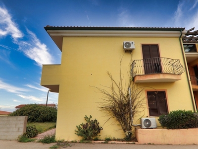 Appartamento in vendita 1 Stanza da letto a Valledoria
