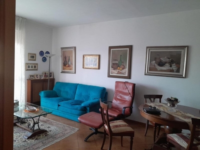 Appartamento in Vendita a Livorno, zona Antignano, 497'000€, 120 m², con Box