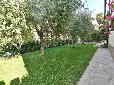 Appartamento in vendita a Monteroni d'Arbia circonvallazione John Kennedy