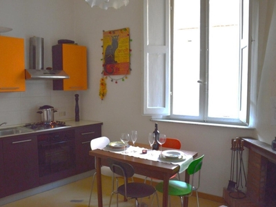 Appartamento in vendita a Siena via Bandini