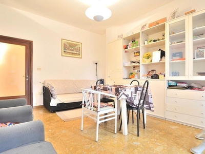 Appartamento in vendita a Siena via Martiri di Scalvaia