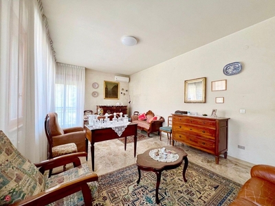 Appartamento in Vendita in Viale Luciano Manara a Reggio Emilia