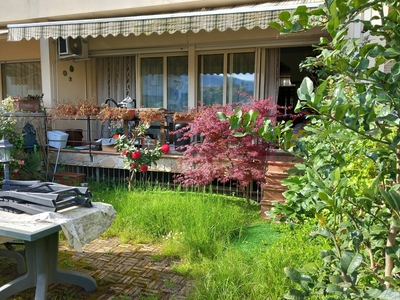 Casa indipendente con giardino a Ortonovo