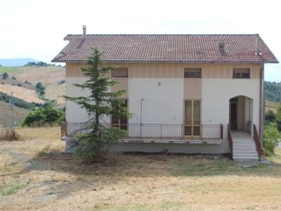 Casa indipendente in vendita 2 Stanze da letto a Atessa