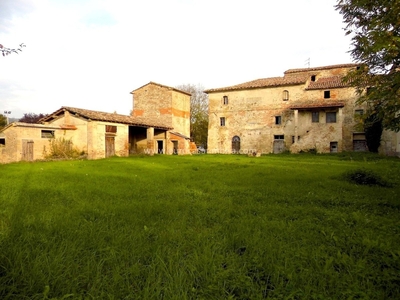 Casolare in vendita a San Giustino