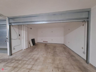 Garage/Posto auto in Affitto in Via Capurso 93 a Valenzano