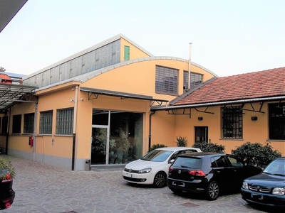Laboratorio in Affitto in Via dei Fontanili a Milano