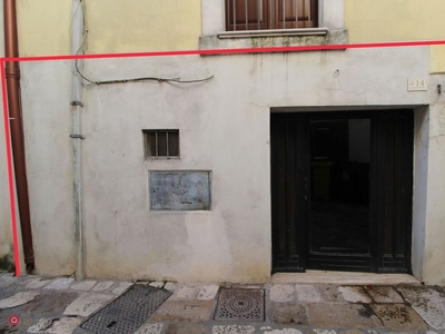 Magazzino in Affitto in Via Eugenio Santacesaria 14 a Mesagne