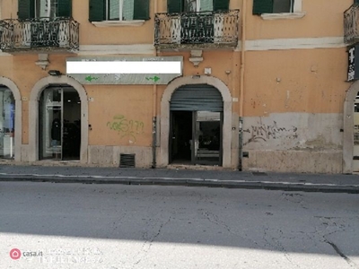 Negozio/Locale commerciale in Affitto in Corso Cairoli 55 a Foggia