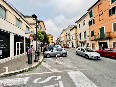 Negozio/Locale commerciale in Affitto in Corso Giacomo Matteotti a Albano Laziale