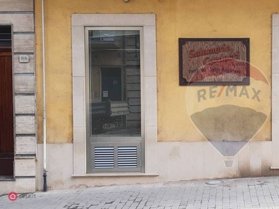 Negozio/Locale commerciale in Affitto in Via Giosuè Carducci 100 a Ragusa
