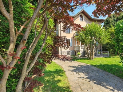 Prestigiosa villa in vendita Via Monte Rosa, 86, Invorio, Piemonte
