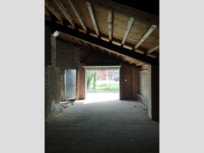 Rustico in Vendita a Ferrara, zona Pontegradella, 85'000€, 150 m²