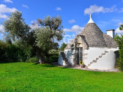 Trullo in vendita 5 Stanze da letto a Ostuni