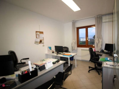 Ufficio in Affitto in Via di Grignano a Prato
