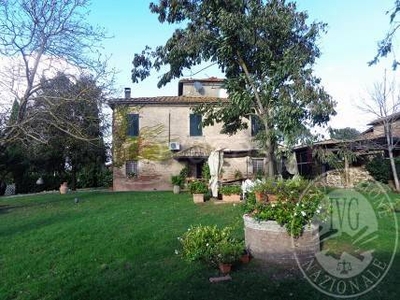 Villa all'asta a Monteroni d'Arbia via di Caggiolo