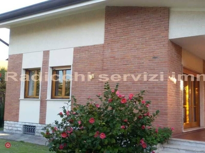 Villa in Affitto in Via Francesco Carrara 12 a Forte dei Marmi