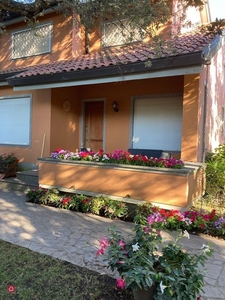 Villa in Affitto in Via Riccione a Fiumicino