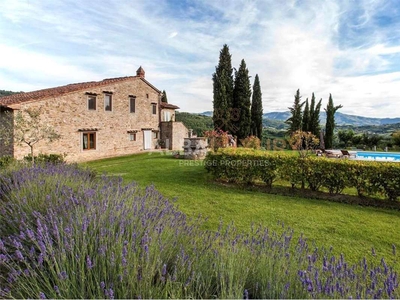 Villa in vendita 4 Stanze da letto a Arezzo