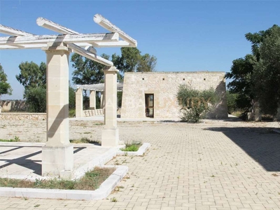 Villa in vendita 8 Stanze da letto a Lecce