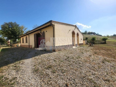 Villa in vendita a Monteroni d'Arbia