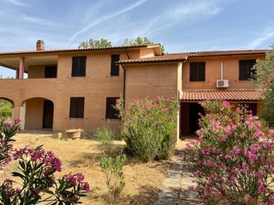 Villa in vendita a Siena