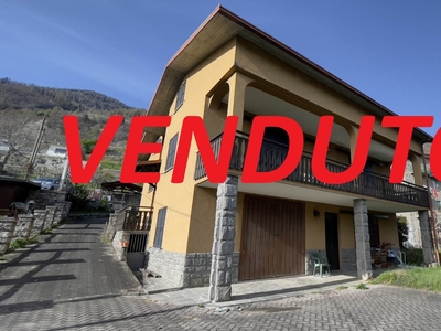 Villa in vendita a Tresivio Sondrio