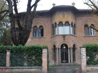 Villa in Vendita in Via Raimondo Franchetti 10 a Reggio Emilia