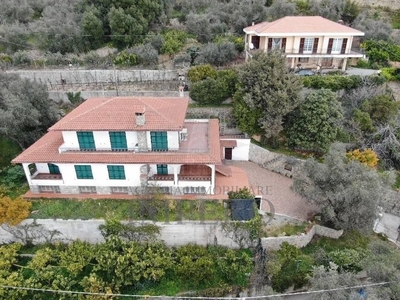 Villa in vendita Via Nappio, Ventimiglia, Liguria