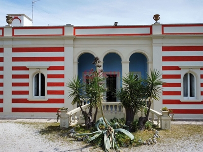 Villa in Via Garibaldi, 43, Arnesano (LE)