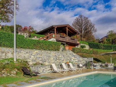Villa indipendente con piscina privata, Wifi, A\/C, Tv, terrazza, vista panoramica, parcheggio