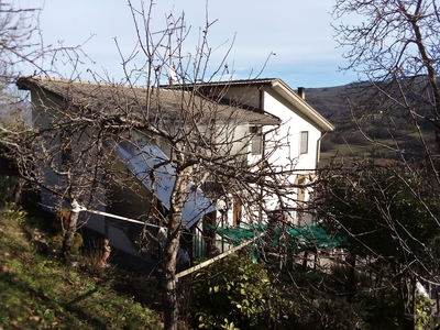 Casa indipendente in vendita in via lina pagliughi 12, Albareto