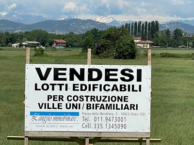 Vendita Terreno residenziale via Moncalvo, Riva presso Chieri