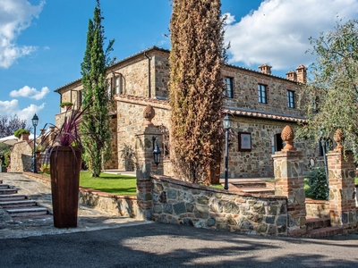 Villa ristrutturata a Torrita di Siena
