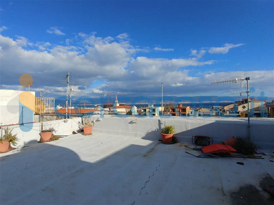 Appartamento Bilocale da ristrutturare, in vendita in Via Marche 14 Bis, Messina