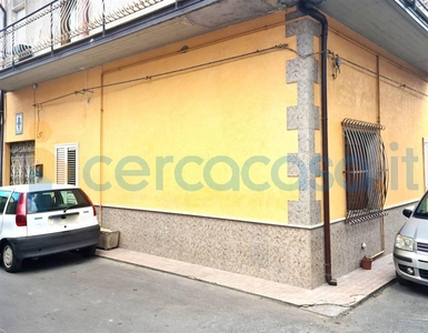 Appartamento Bilocale in vendita a Santa Maria Di Licodia