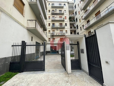 Appartamento in Vendita a Benevento, zona Mellusi/Atlantici, 240'000€, 201 m²
