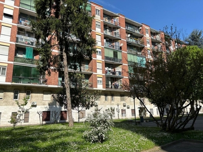 Appartamento in Vendita in Largo Promessi Sposi 6 a Milano