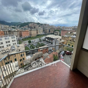 Appartamento in Vendita in Passo Spartaco Ferradini a Genova