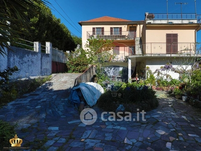 Appartamento in Vendita in Salita Loggia 31 a Genova