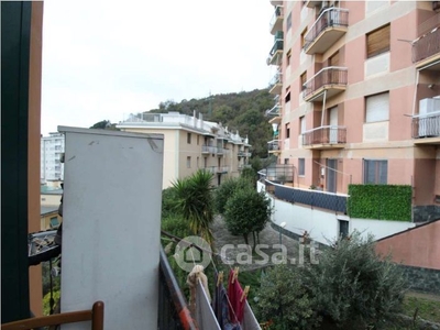 Appartamento in Vendita in Via Antonio Burlando 38 a Genova